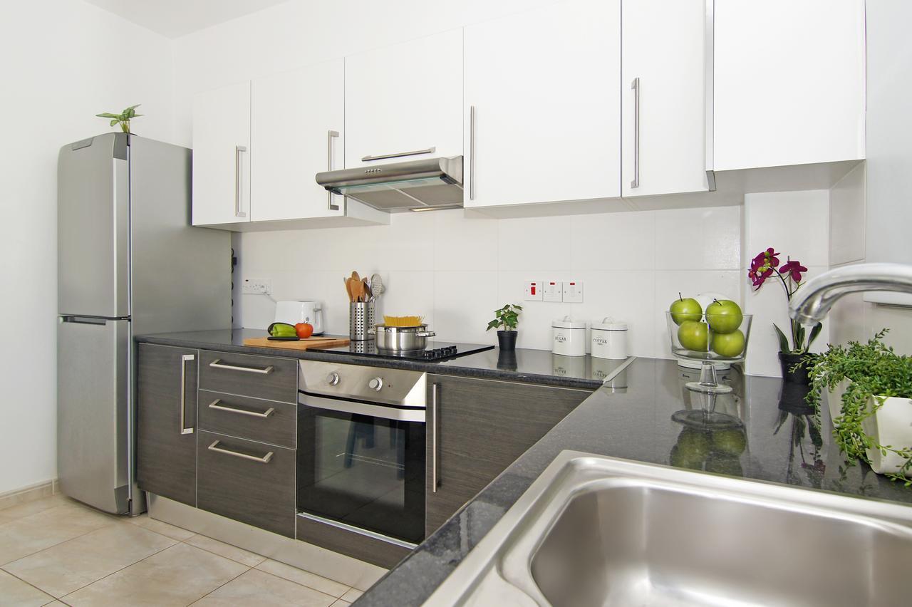 Amber - Coralli Beachfront Apartment Protaras Dış mekan fotoğraf
