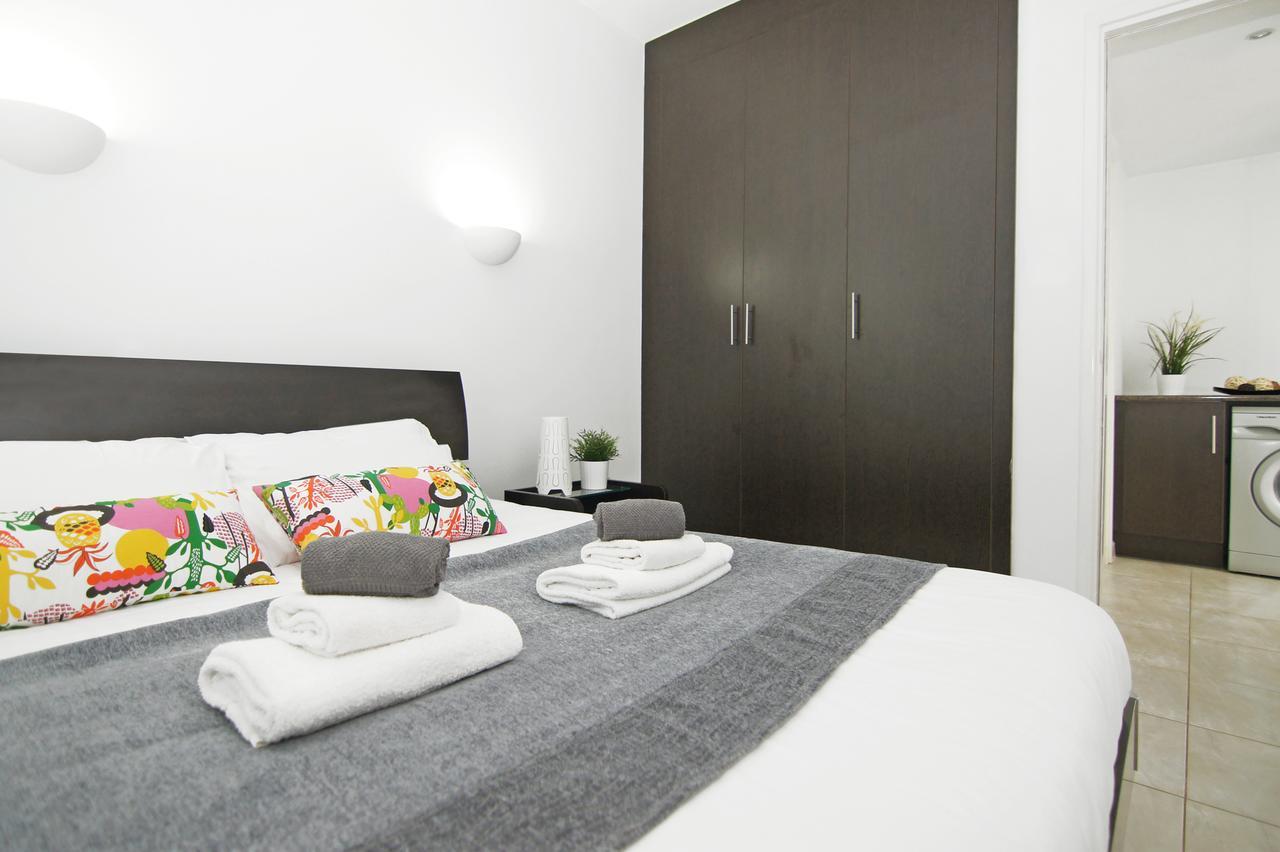 Amber - Coralli Beachfront Apartment Protaras Dış mekan fotoğraf
