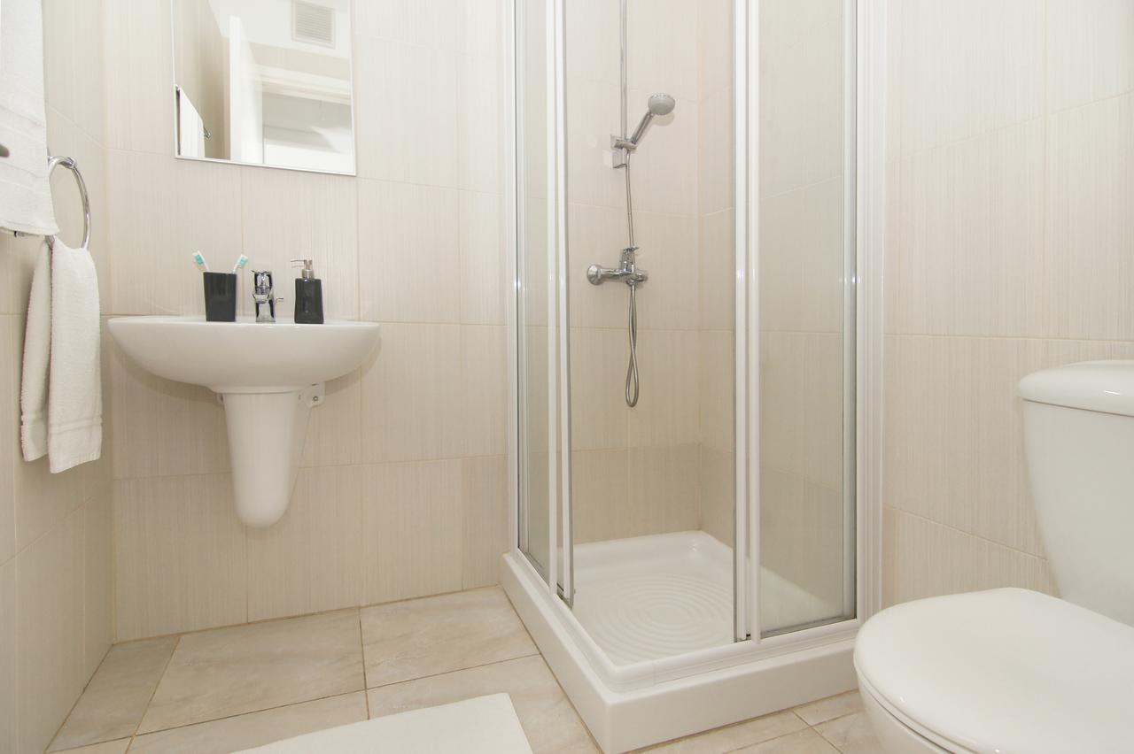 Amber - Coralli Beachfront Apartment Protaras Dış mekan fotoğraf